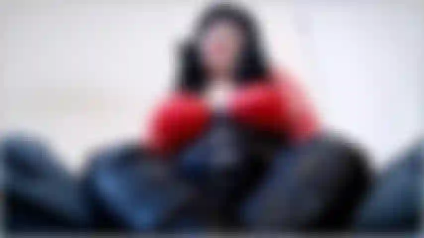 Negata e svergognata dalla signorina deviante: una calda abitudine per una patetica troietta femminuccia. So che hai un patetico cazzetto clitorideo. So anche che sei assolutamente inutile come uomo.