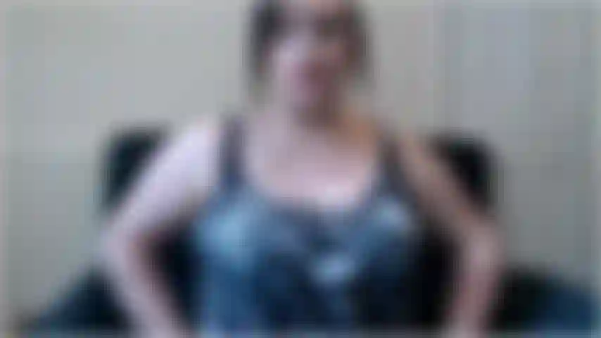 Guarda la tua faccia da idiota - guardala e guarda quanto sembri fottutamente ridicola!