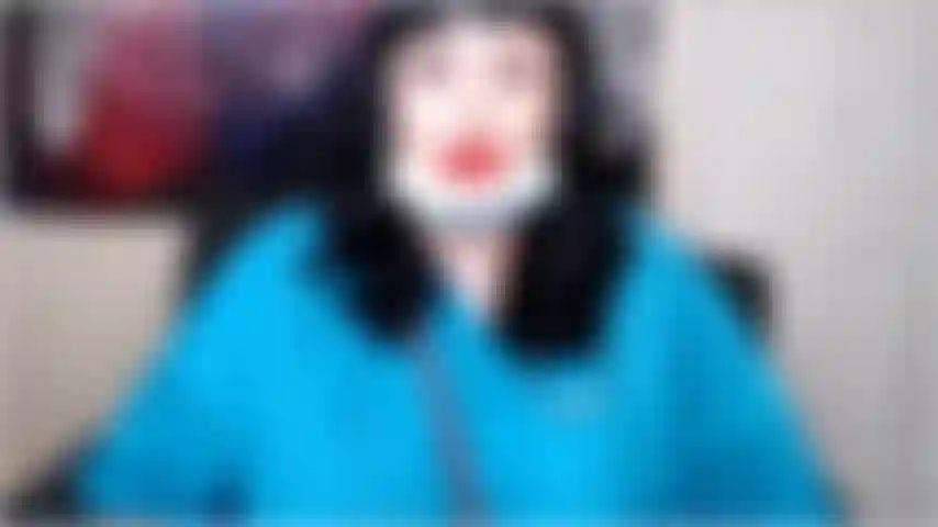 Dal basso verso il basso e le ginocchia divaricate pronta per la signorina deviante per inseminarti. Un nuovo ordine mondiale è qui e tutti gli uomini saranno allevati come femminucce obbedienti e amorevoli!