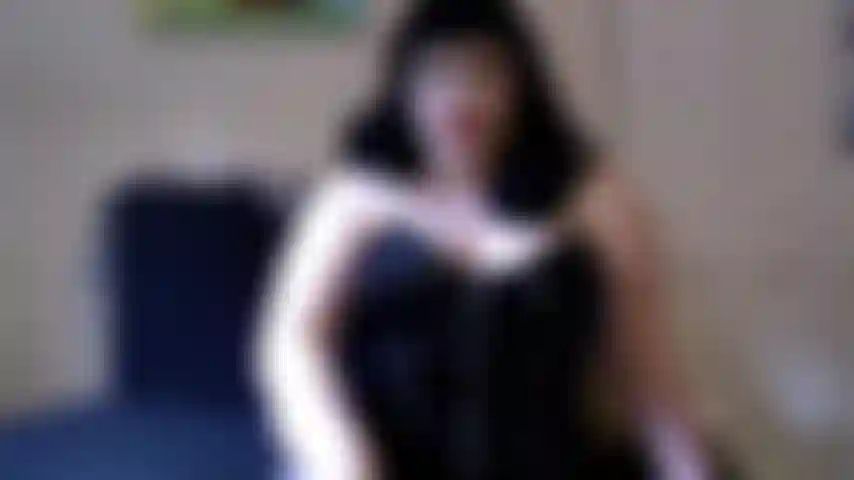 Questo natale, ti do il dono della castità per natale! È vero! Niente cumming per te. Niente seghe, niente carezze, niente scopate e assolutamente niente sperma!