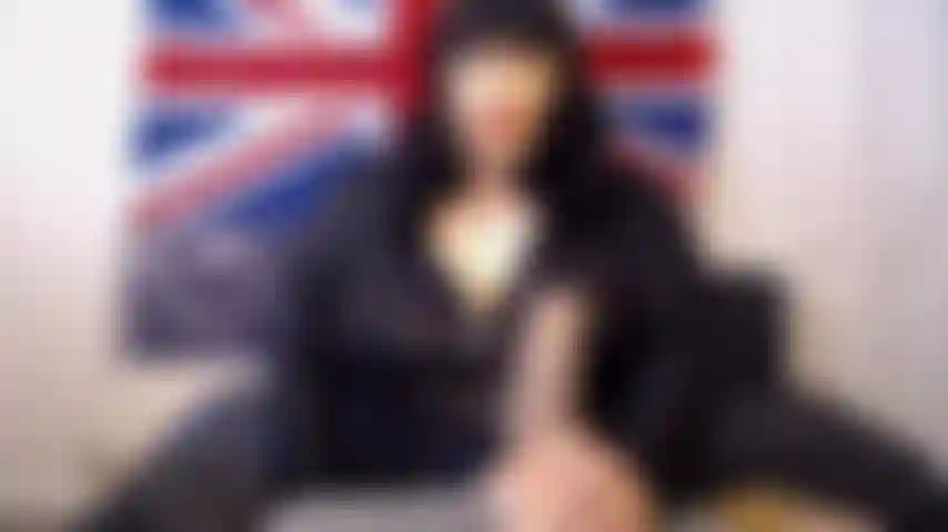 Zero si fotte per il tuo cazzetto.