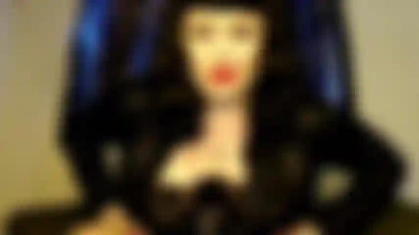 Spruzzalo_sul_tuo_viso.