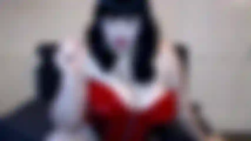 Dimentica di venire quando ne hai voglia. Sai già che puoi venire solo quando te lo dico io. Proprio come te puoi masturbarti solo quando te lo dico io. Ma cumming su richiesta. Sembra facile vero? Ripensaci!