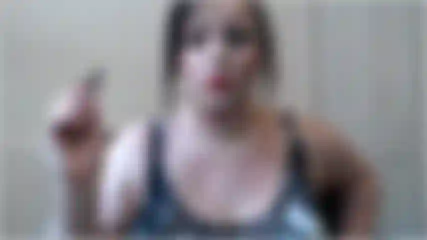 Accarezza le tue affermazioni - tu mi adori. Vuoi appartenere a me. Vuoi essere controllata da me ogni singolo giorno. Ogni volta che pensi a me, il tuo cazzo diventa duro.