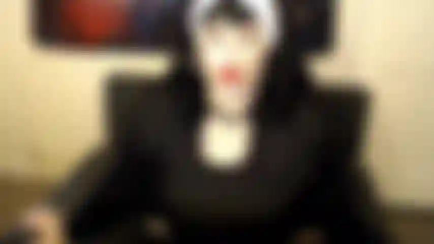 In debito per i tuoi peccati.