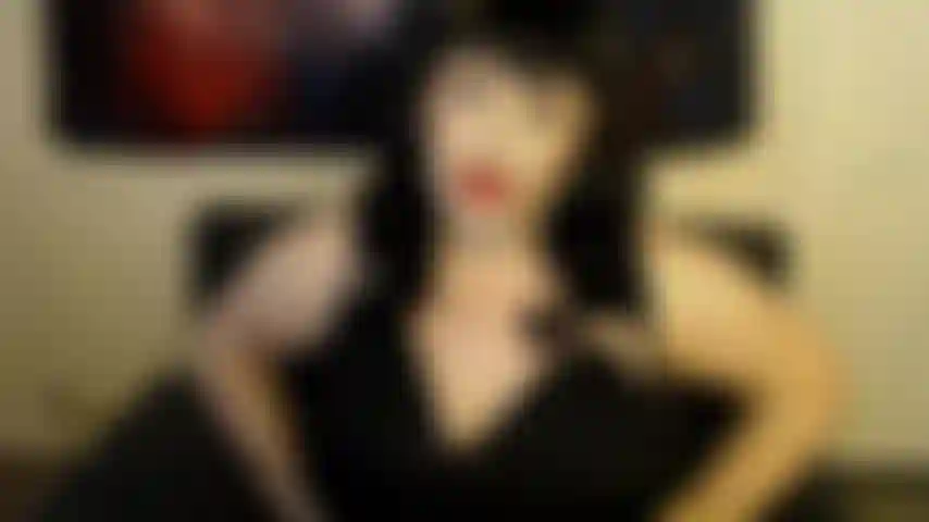 Un grosso cazzo floscio.