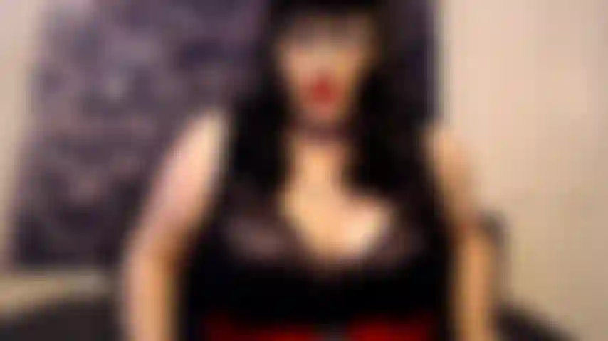 Eunuco rasato succhiacazzi.