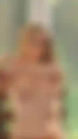 Sunny dildo per il pelo del braccio.