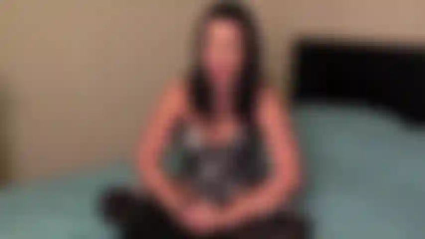 Cadi in trance e sprofonda per me. Conosco il tuo segreto. Va bene, so che brami il cazzo. Più cadi in profondità, più brami di essere bisessuale per me.