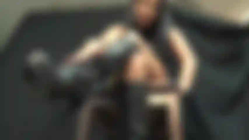 Pov. Mettiti in ginocchio e adora i miei stivali e li metto in mostra. Bacia, lecca, adora e pulisci questi stivali sexy come un bravo ragazzo.