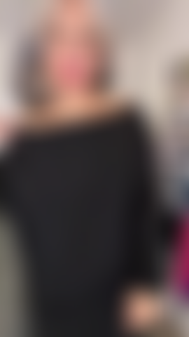 Tornata a casa dall'università e sedotta da un'amica milf cougar.