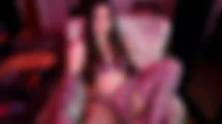 Istruzioni per il pompino e sborrata.