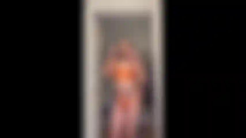 Il camerino [gioco di ruolo con l'esperienza della ragazza].