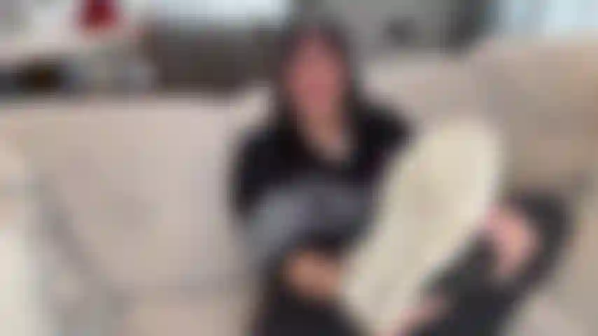 Ingoia il mio sperma e adoro i miei piedi!