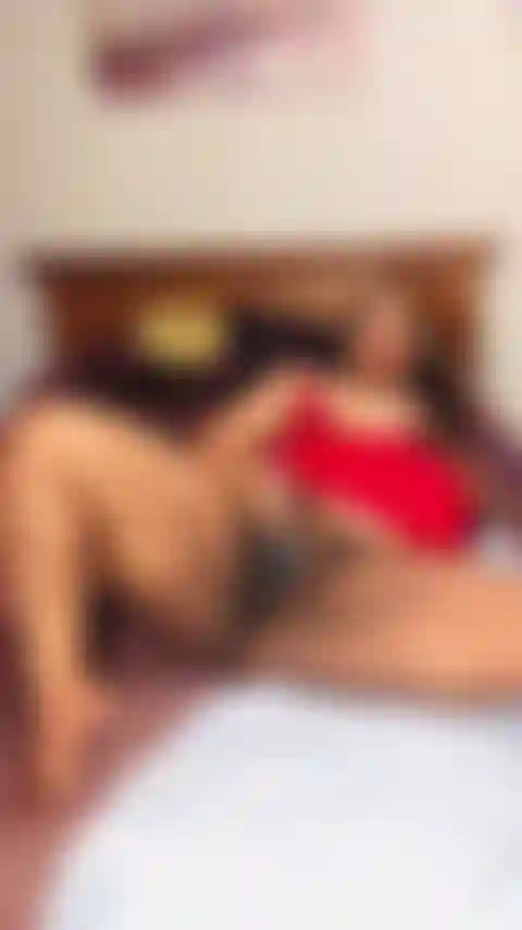 Vibratore sulla mia bella figa.