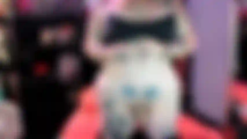 Nuda e dura come una roccia.