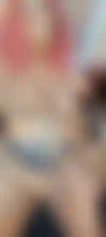 In piedi a masturbarmi dal mio bbc (senza sperma).