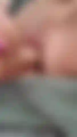 Mi diverto con il dildo.