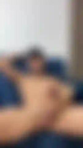 Un grosso cazzo che mi fa venire.