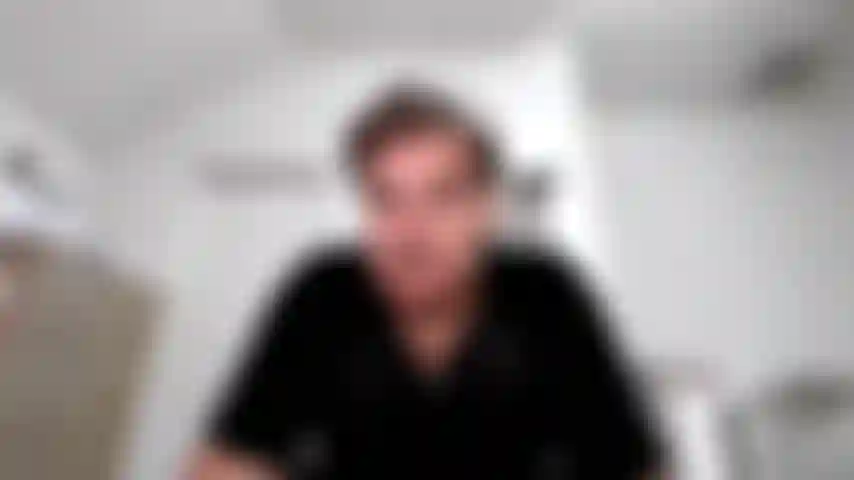 Umiliazione verbale del cornuto. Hai un cazzo piccolo e metterò incinta tua moglie.