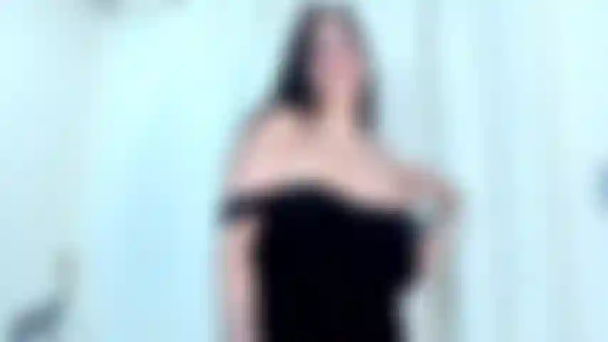 Le mie grandi tette nella tua bocca