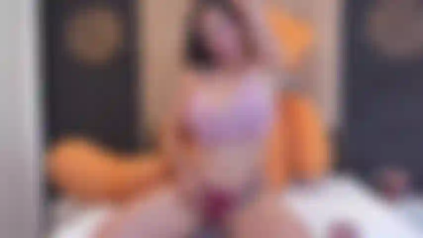 Faccio twerking e mostro le tette.