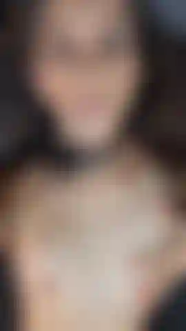 Gioco con la mia figa.