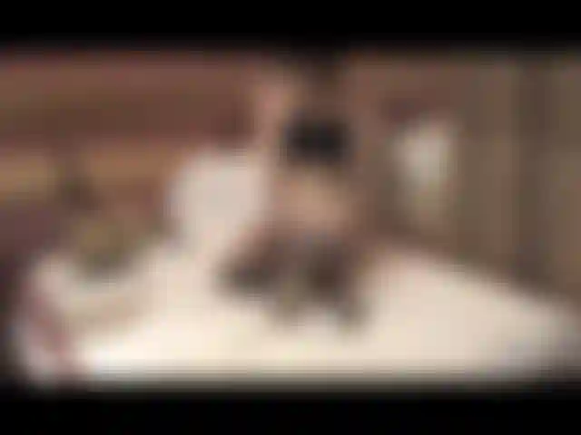 Ripieno di mutandine, gioco di figa orgasmico, tacchi leopardati.