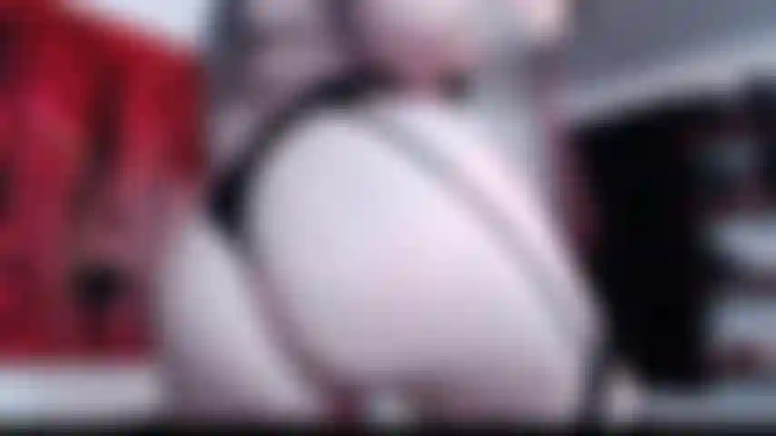 Piace scopare e vibrare nei sotterranei.