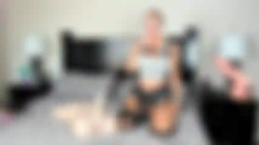 Lara aiuta il mio cosplay del cazzo.