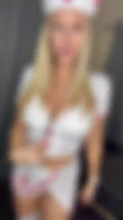 Un'infermiera cattiva. Ti aggiusterò e ti renderò migliore.