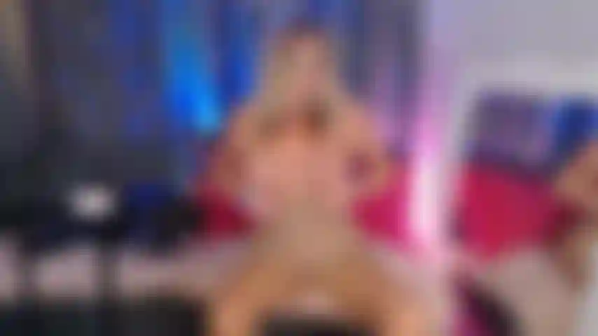 Spettacolo di vibratori fetish con collant marrone chiaro.