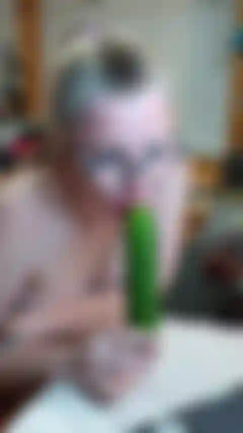 Il cetriolo succhia e scopa