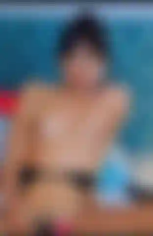 Hi Dear, play with my nipples and make me moan with pleasure!