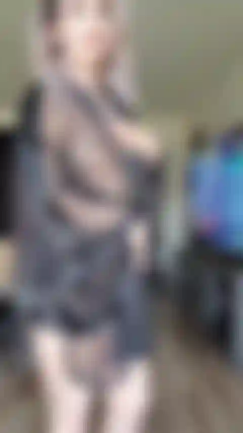 Mi spogliai con la mia lingerie nera più sexy!