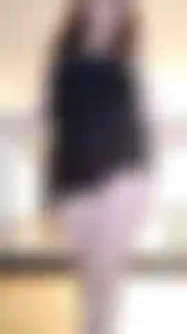 a sexy girl dancing, imagine fucking