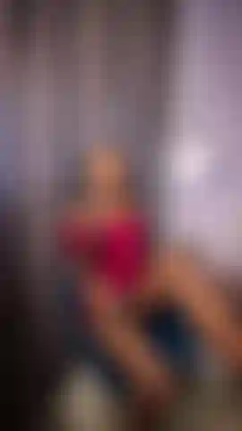 Calore latino: danzando e sbottonandosi.