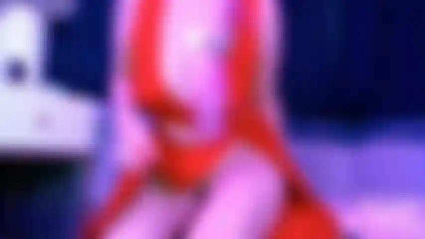 Una fantasia di sesso orale, di castità, di cornuto, di allargamento e presa in giro della figa.