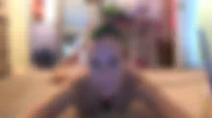 Sexy doccia insaponata con spettacolo d'oro che applaude il culo.