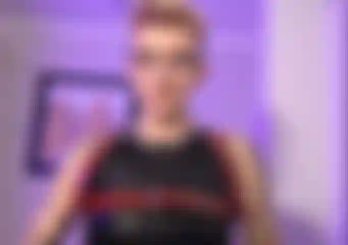 Provocante asmr (vengo da papà).