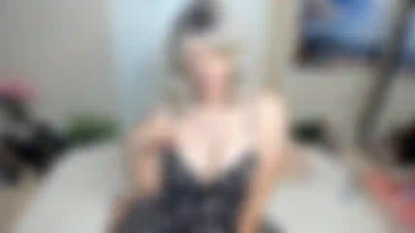 Gioco di ruolo di cuckolding tra femminucce primaverili.