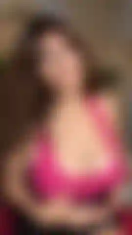 Piercing al capezzolo e un bacio