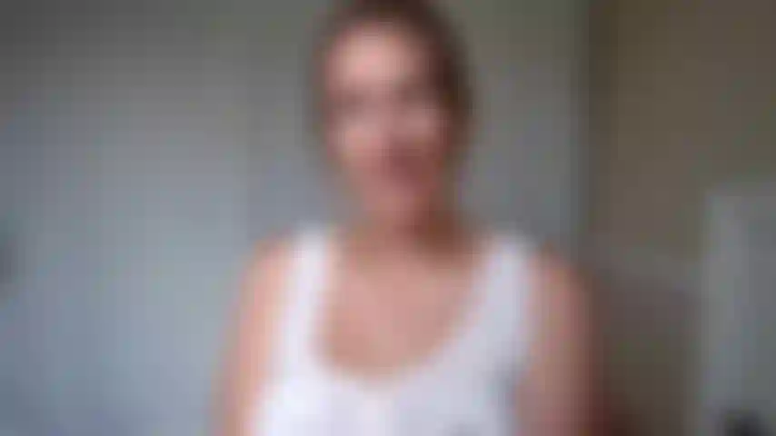 Dominazione fetish delle mutandine in ufficio.