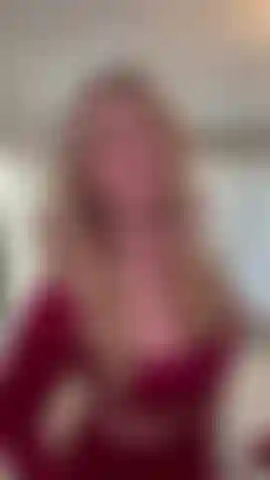 Faccio uno spogliarello senza l'abbigliamento da palestra.