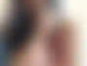 Una scolaretta che supera il suo primo esame orale.