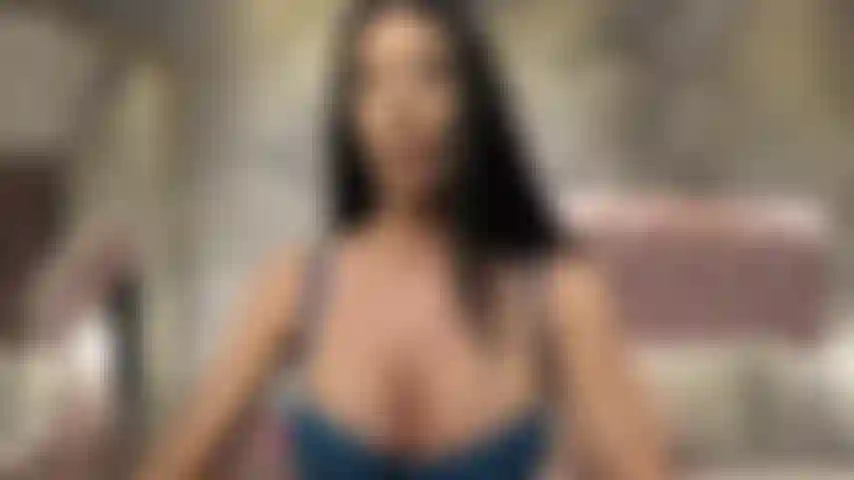 Tutti sanno che eri un alfa, ma non più, non con me! Ti ho trasformata e ti ho trasformata in una piccola puttanella beta.