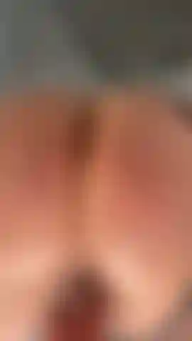 Mi sditalino la figa da dietro.