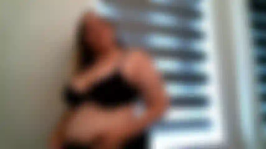 Fatta scoppiare una sulle tette incinta 11_settimana_ quella pancia è così grande!