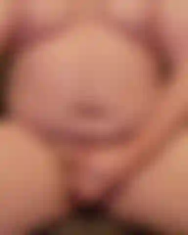 Mmmmm! Close up cum shot! Zoomed in for a nice finish shooting my cum for you.
