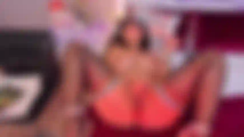 Prima voglio che tu mi veda! Allora scopami come solo tu sai farlo.